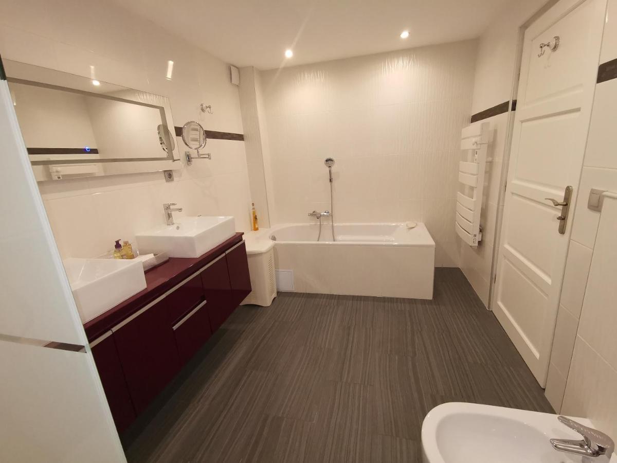 Villa Flora Superior Apartment Cabris Bagian luar foto